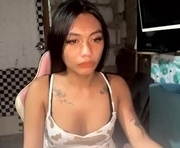 maxinefresh is a  year old shemale webcam sex model.