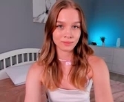 cutiebeautycb is a 19 year old female webcam sex model.