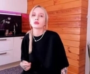 bella_0333 is a 18 year old female webcam sex model.