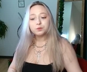 shir_0 is a 18 year old female webcam sex model.