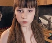 ethalgrundy is a 18 year old female webcam sex model.