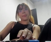 lililiu is a 20 year old female webcam sex model.