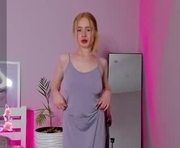 suzy_parkerr is a  year old female webcam sex model.